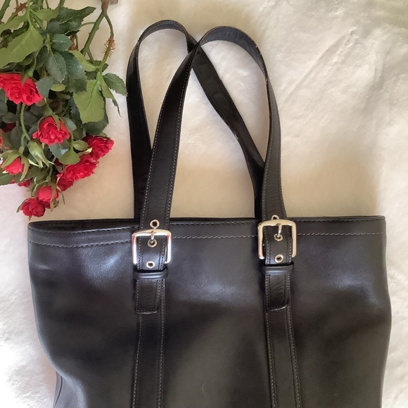 Coach Leather Purse - Picture 10 of 16